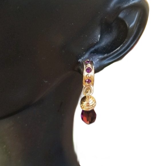 SWAROVSKI SAVVY COLLECTION VINTAGE 1980s GOLDTONE & PURPLE CRYSTAL DROP EARRINGS - Picture 1 of 7